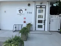 Surfside Serenity: Epic Modern Retreat for 14 in Downtown Ocean City