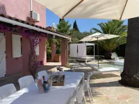 Beautiful vacation villa with large pool 900m walk to the beach for 12 people