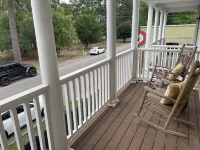 Condo located downtown Aiken that's only a 5-minute walk to the Alley!