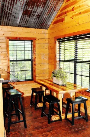 Nichols Hole Cabin - Above the Caddo River - Float to your Cabin!