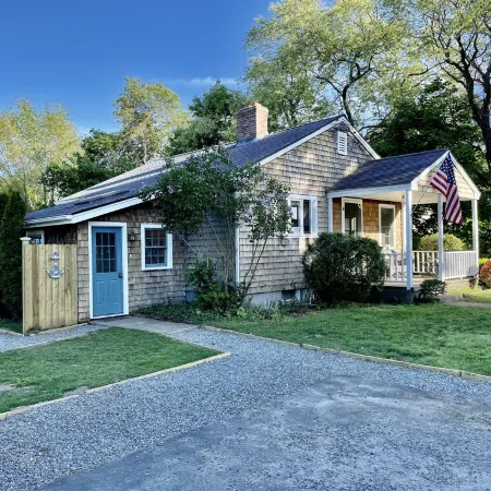 Mystic Coastal Gem: 3BR Ideal for Families!