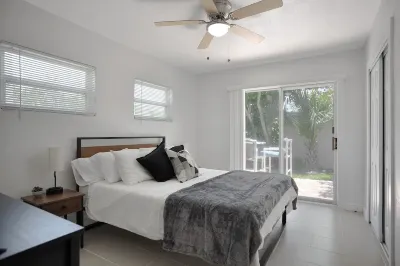 Updated Beach Home With Carport, Steps To The Sand