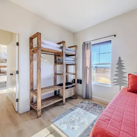 Kanab Getaway Red Mesa Ranch, Near Zion, Stunning Red Rock & Starry Night Views!