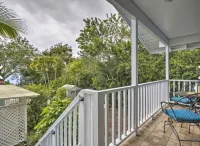 Pineapple Cottage surrounded by coffee plantations