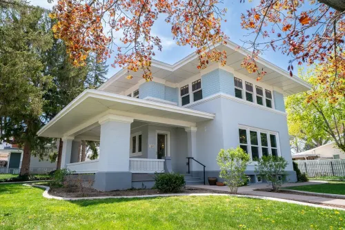 Charming Historic Home with chef's kitchen formal dining, sitting room, & patio Hotels in Payson
