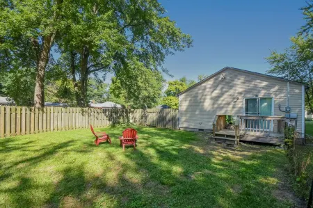 NewVrbo Cozy Ranch Near Casino,Indiana Dunes,Hospitals,Refinery,Firepit,big yard