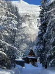 Thompson Pass Cabin