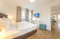 Comfortable 3-room apartment, sea view balcony and 200 m to the beach