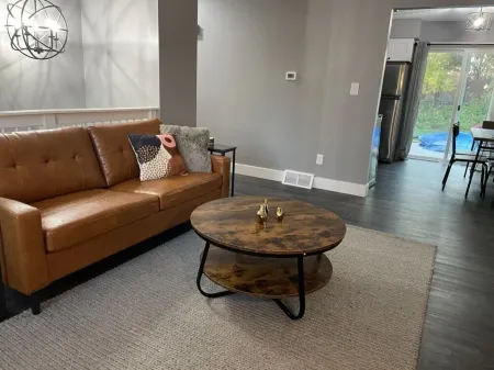 Lovely 3 Bedroom, Close to Everything!! Отели в г. Гранд-Рапидс