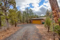 Private 3 BR Cabin in Torreon - The Aspen