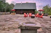Modern Log Home Retreat and Yoga Studio, Minutes from Ithaca and Colleges