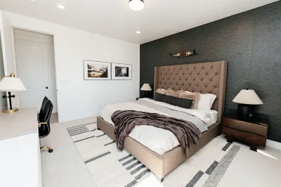 Ski&Tee Mountain Chalet: modern retreat w/ golf simulator, hot tub, & game room Hotels near Red Pine Gondola
