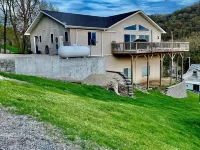 River Run Ridge- Hot Tub- Sleeps 14 Hotels in Crawford County