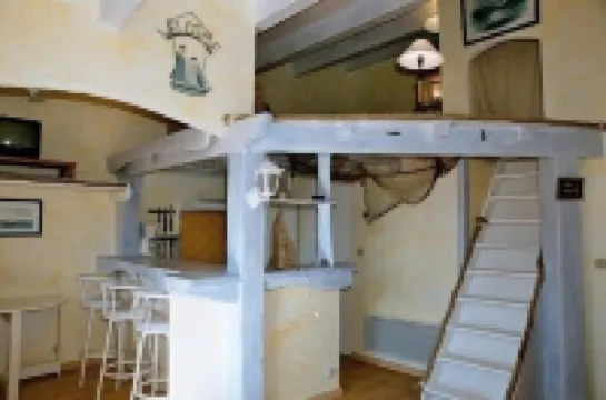 Sainte-Maxime. Rent studio 4 persons in a quiet charm. 200m range.