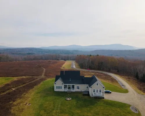 GORGEOUS HOME w/FANTASTIC VIEWS-10 MINS TO CAMDEN! Hotels in Lincolnville