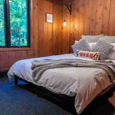 Luxury Ski In-Out ● Mountain Creek ● Hot Tub ● Golf Rooms
