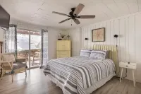 Summer Special! Indian Lake Chalet w/ Dock & Golf – Relax & Unwind