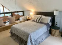 The Poolside Villa- 2Queen Bd, Lake Keowee, Golf,Hike,Waterfalls, Near Clemson,