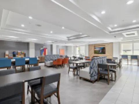 Holiday Inn Express & Suites VACAVILLE by IHG Hotels in Vacaville