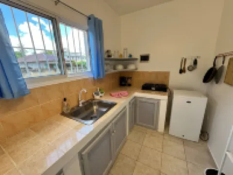 Secure 2-pers apartment close to the beach