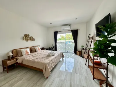 Twins cafe & Room Hotels in Wat Pradu