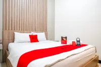 RedDoorz Near Moro Mall Purwokerto 2 Hotels in Purwokerto