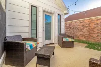 Cozy Newly Renovated Entire Residential Home