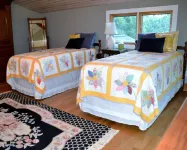 A Contemporary Mountain Retreat, a VRBO Bear Stay