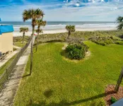 Unsurpassed oceanfront beauty.