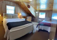 Cozy Upstate Adirondack Cottage Getaway