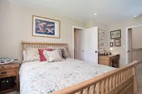 MTN Condo with 1 Fishing Badge, Patio & BBQ Grill, 25 Mi. to Aspen & Skiing!