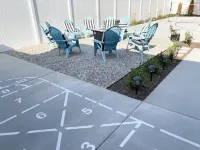 Luxury  Summer Home,  Basketball Court, Hot Tub Firepit Excellent Beds & Linens.