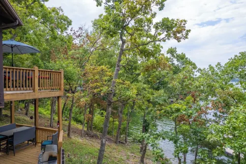 Treetop Village #15, Outdoor Pool Steps Away, Sleeps 8, Pet-Friendly, 13 MM