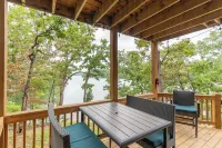 Treetop Village #15, Outdoor Pool Steps Away, Sleeps 8, Pet-Friendly, 13 MM