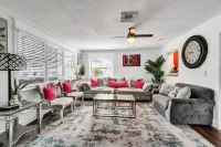 Sleeps 20, HotPool 5Bdr 3Bath Home, 3.5 Miles to the Beach Small Events Welcome