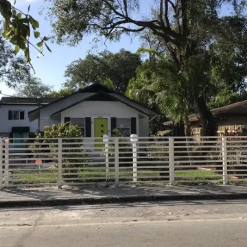 Cozy 4 Bdrm 2Bath Home close to Design District, Wynwood #ArtBasel #MiamiBeach