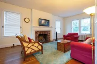 Stately historic 3bdr shore house near Cape Charles, boat parking, pet friendly