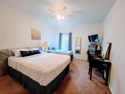 A cute and cozy 1 bedroom,1bathroom condo in the heart of North Phoenix! Hotel a Deer Valley