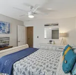Cozy Island Escape! St. Simons Townhome- Feed the turtles from your Balcony