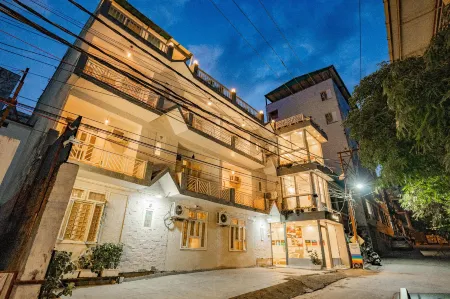 Chakrah by Hermitage Rishikesh