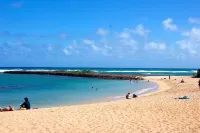 Luxury Turtle Bay Hawaii Condo - Remodeled Full-AC unit. Hotels in Kawela Bay