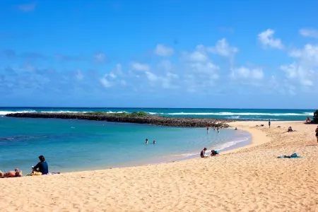 Luxury Turtle Bay Hawaii Condo - Remodeled Full-AC unit. Отели рядом с достопримечательностью «Turtle Beach»