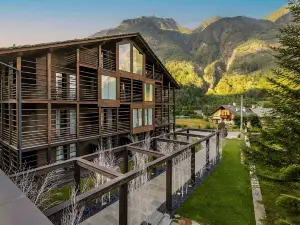 NH Collection Alagna Mirtillo Rosso