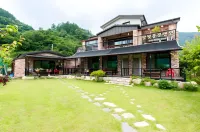 Jecheon Moonlight Scenery Отели в г. 