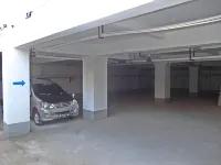 Manado Inn Hotel - parking