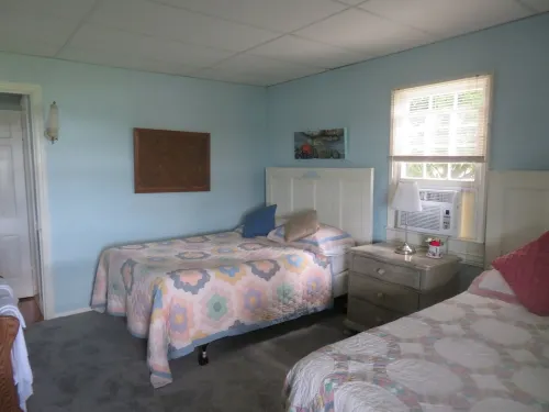 Rustic Quaint Cottage With Spectacular Views