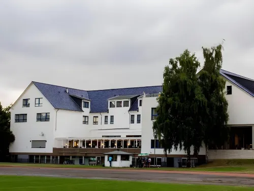 Erbenholz Hotel Các khách sạn ở Laatzen