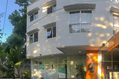 RedDoorz Hostel @ Manado Green Hostel Hotel di Manado