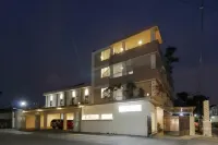 RedDoorz Near Stadion Manahan Solo Hotels near Lokananta Records Store