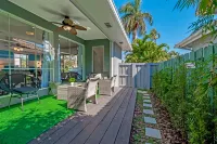 NEW Downtown Historic Gem★A+ location★ Beach shops Hotels in Downtown Hollywood